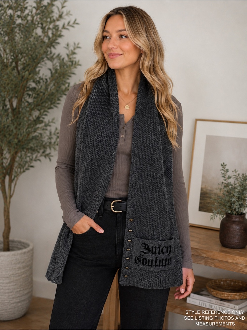 Juicy Couture Gray Chunky Knit Scarf Crown Buttons Y2K